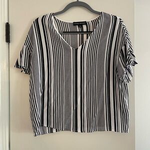 Black and white stripe blouse, short sleeve